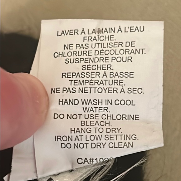 Cozy Sparkly Black Kids’ Mittens with Bling - Picture 5 of 5